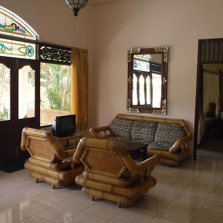 Ombak Putih Bungalows Hotel Nusa Dua  Kültér fotó