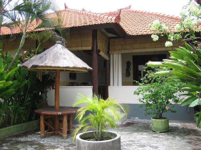 Ombak Putih Bungalows Hotel Nusa Dua  Kültér fotó